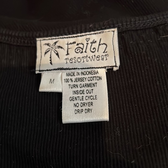 Faith Resortwear sweater set, size medium - Picture 15 of 16